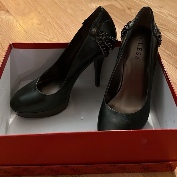 Black Leather Guess Heels with Chain Detail - Picture 9 of 16